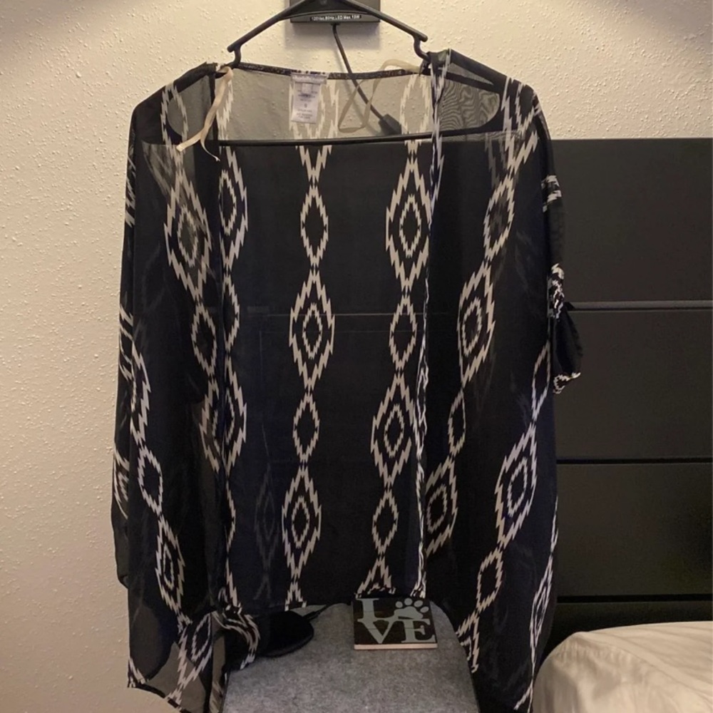 Sheer cardigan black and white